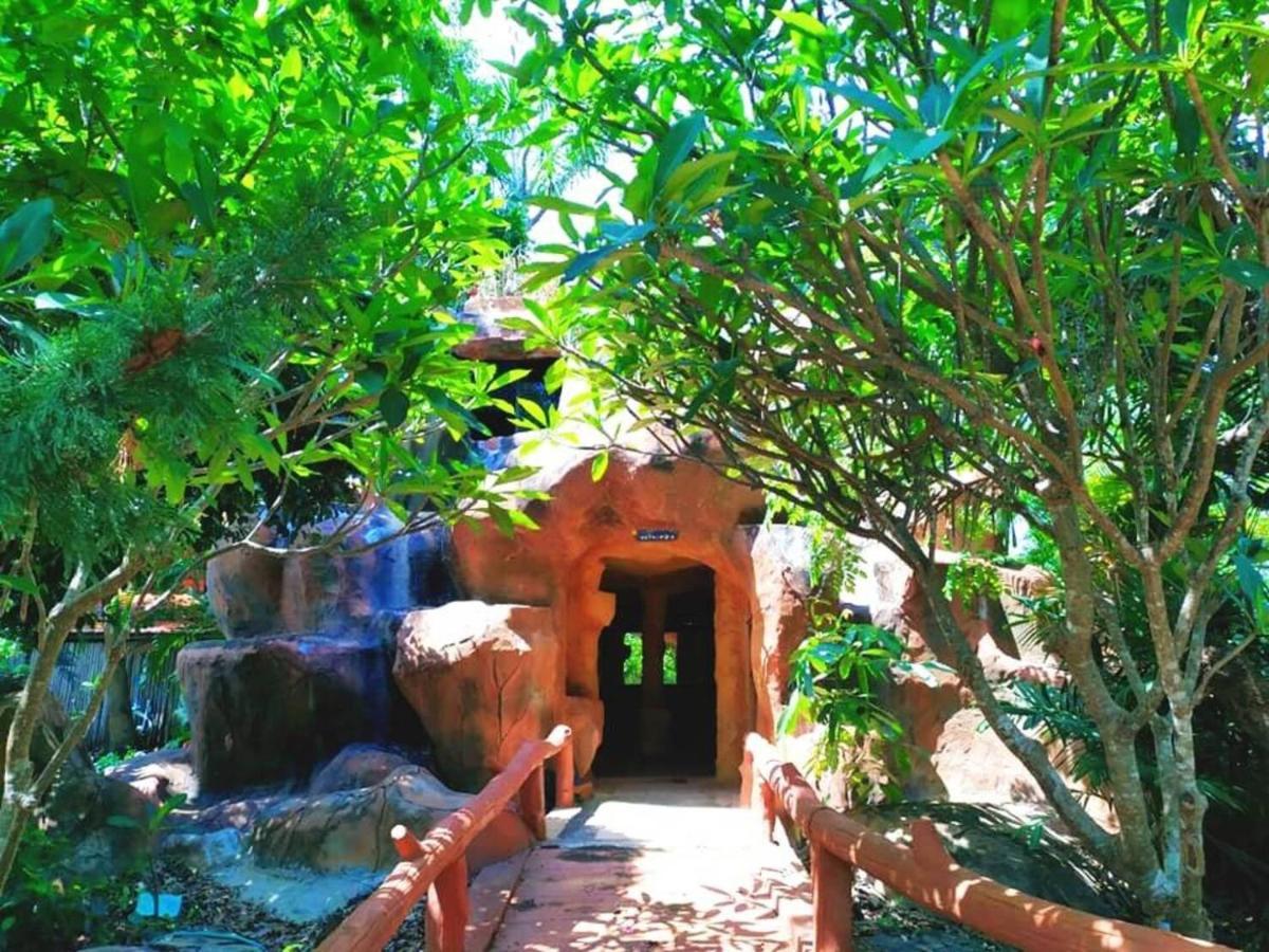 Denchai City Resort เด่นชัยซิตี้ รีสอร์ท Phrae Exterior foto