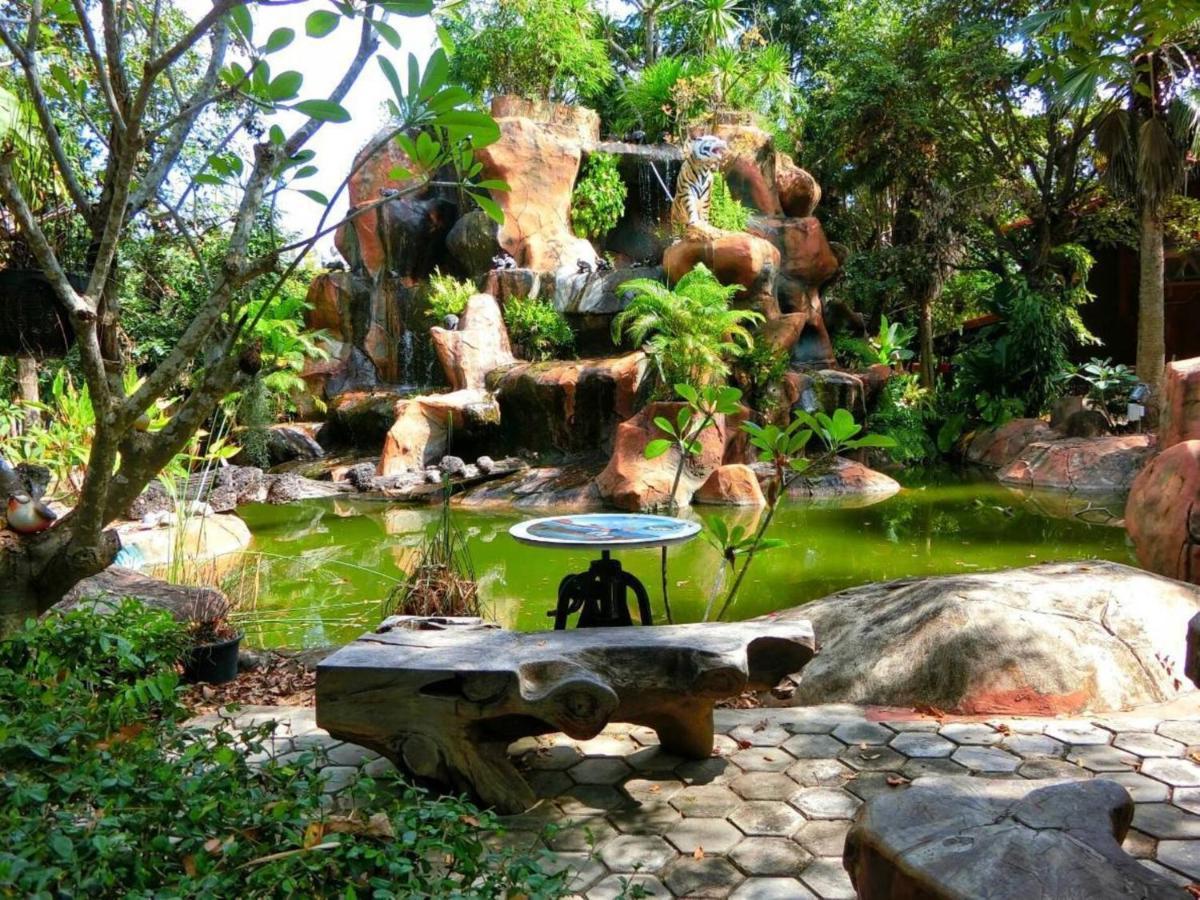 Denchai City Resort เด่นชัยซิตี้ รีสอร์ท Phrae Exterior foto