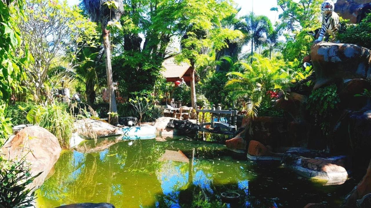 Denchai City Resort เด่นชัยซิตี้ รีสอร์ท Phrae Exterior foto