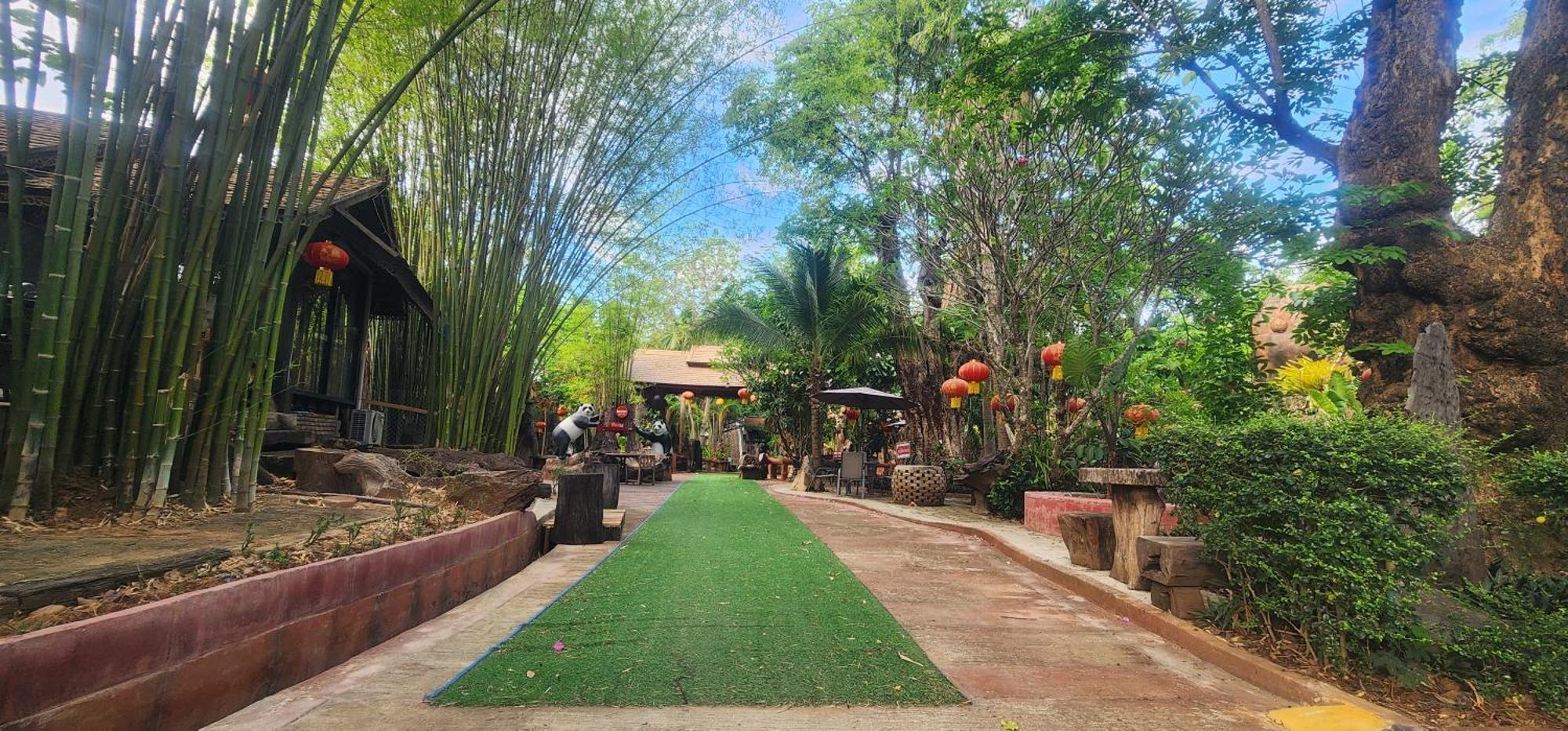 Denchai City Resort เด่นชัยซิตี้ รีสอร์ท Phrae Exterior foto