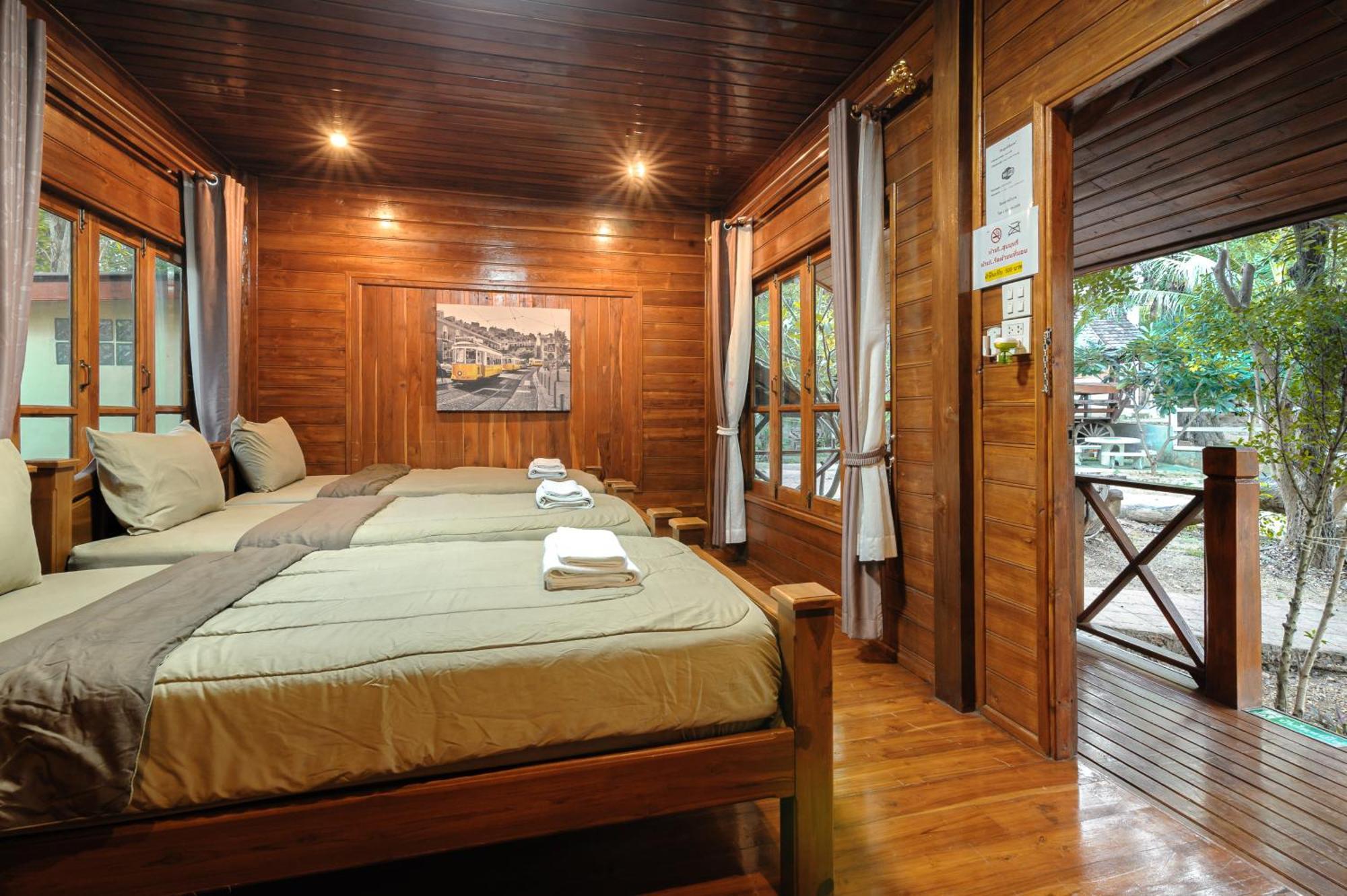 Denchai City Resort เด่นชัยซิตี้ รีสอร์ท Phrae Exterior foto
